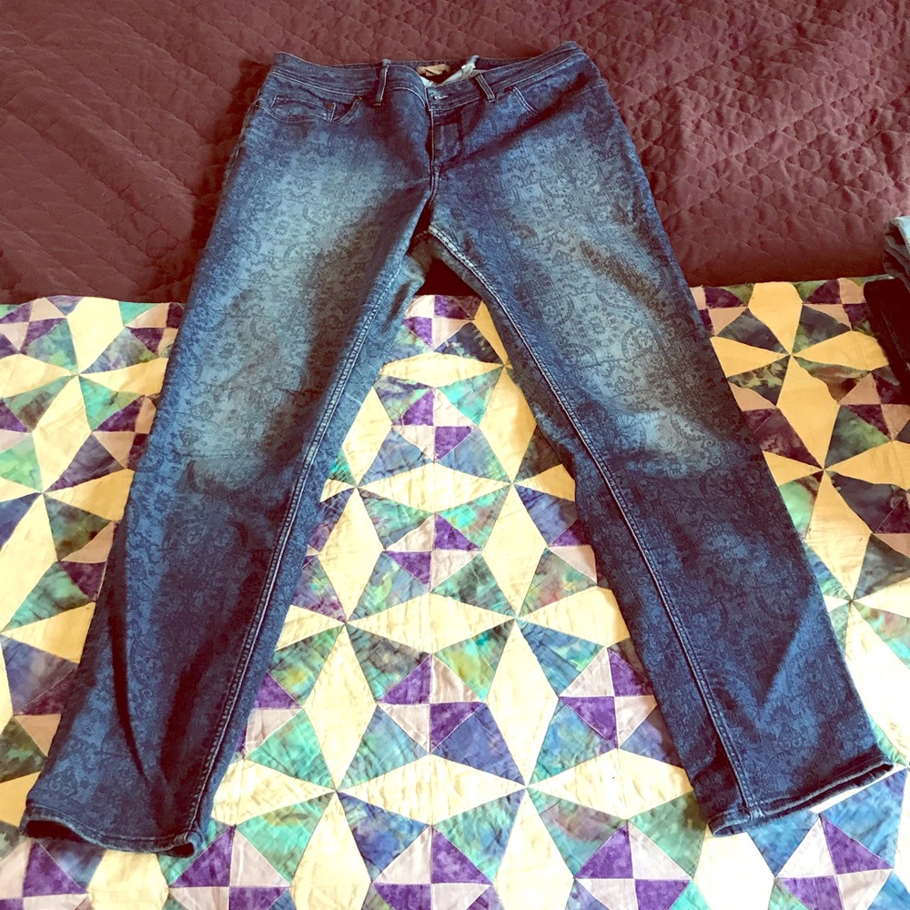 Patterned jeans